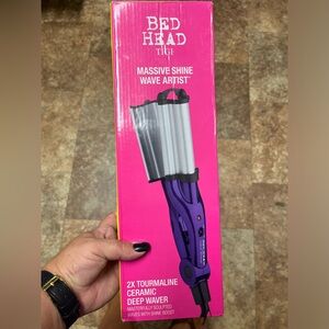 Bed Head Hair Artist hair waver